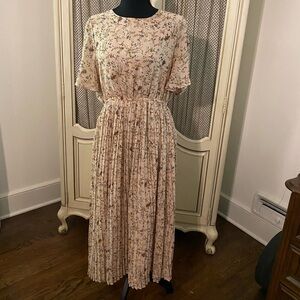 Adorable floral maternity and post partum dress bump-friendly